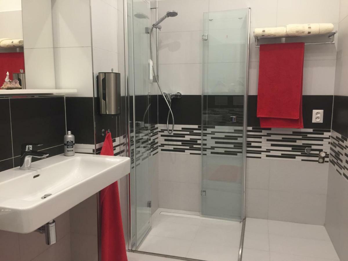 Apartmany Papik Nova Bystrice Ngoại thất bức ảnh